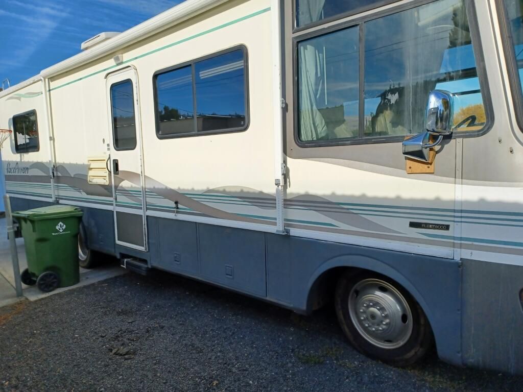 1998 PaceArrow Motorhome 30E National Vehicle