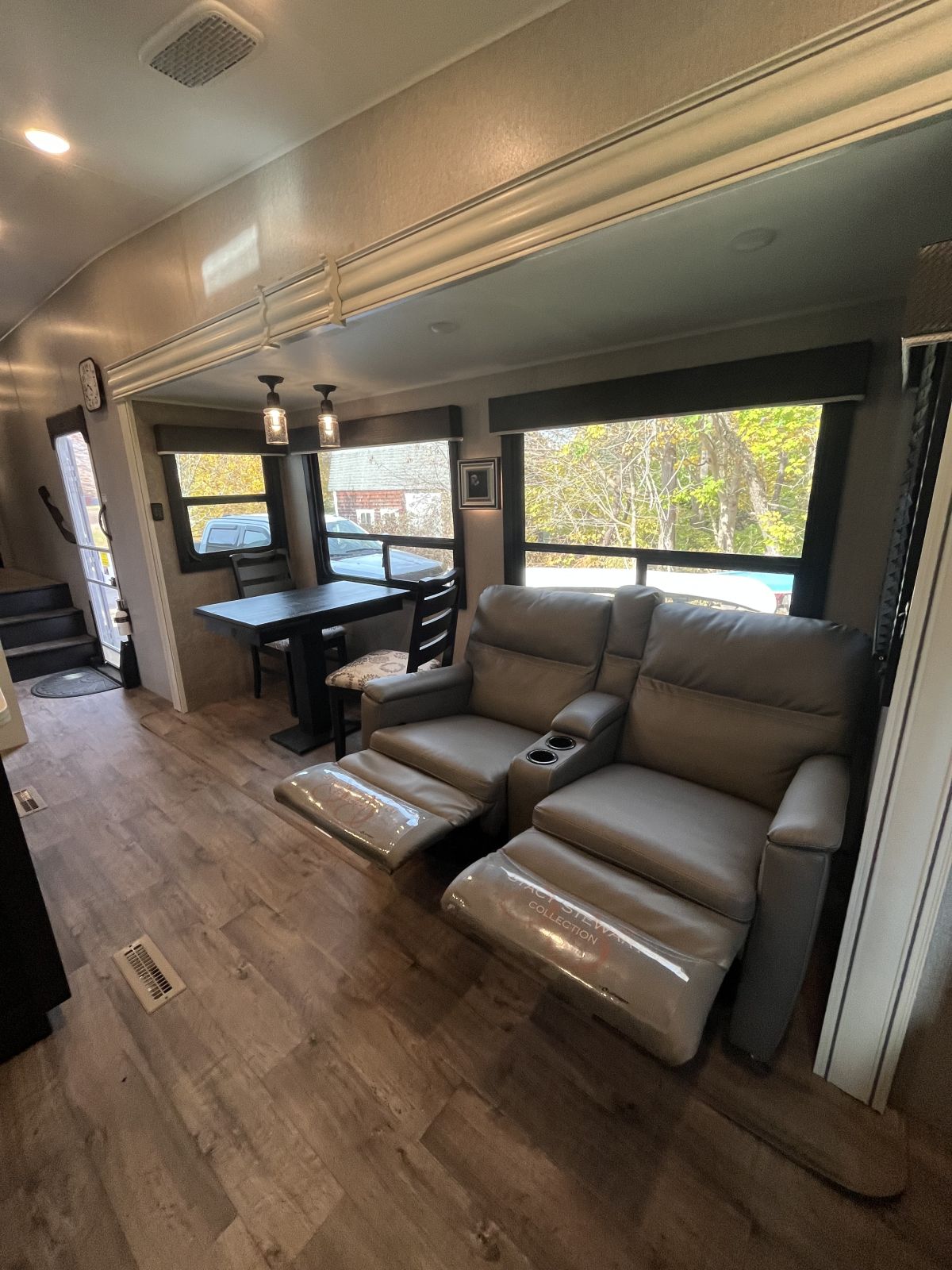 2021 Jayco Eagle 355MBQS - National Vehicle