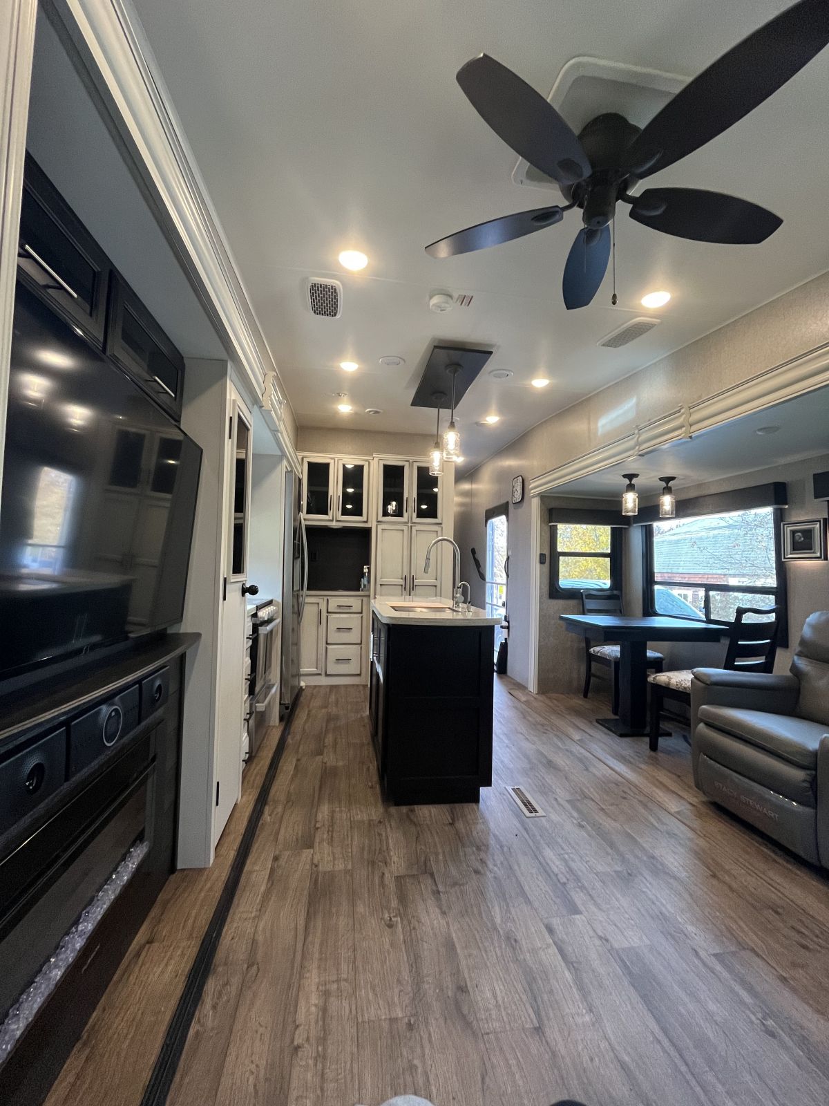 2021 Jayco Eagle 355MBQS - National Vehicle