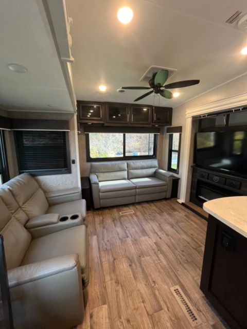 2021 Jayco Eagle 355MBQS - National Vehicle