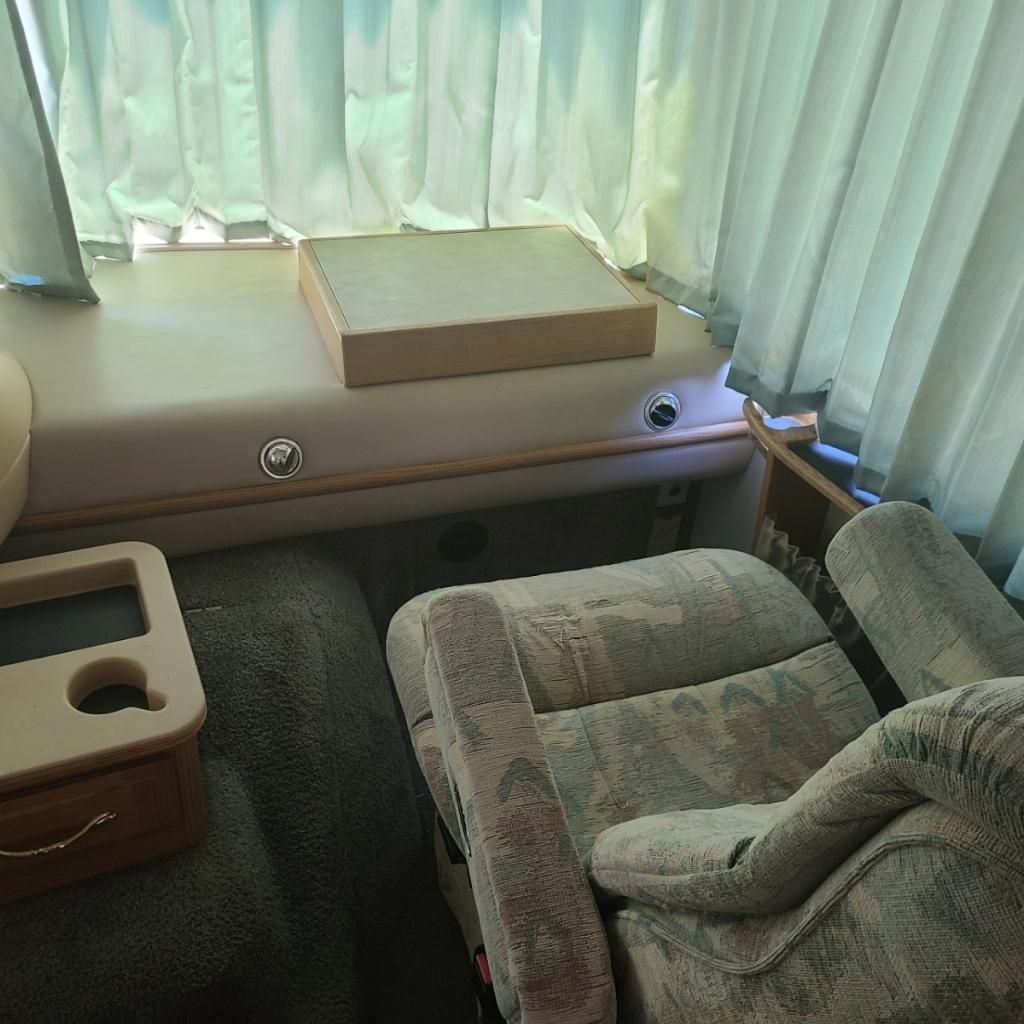 1998 PaceArrow Motorhome 30E National Vehicle