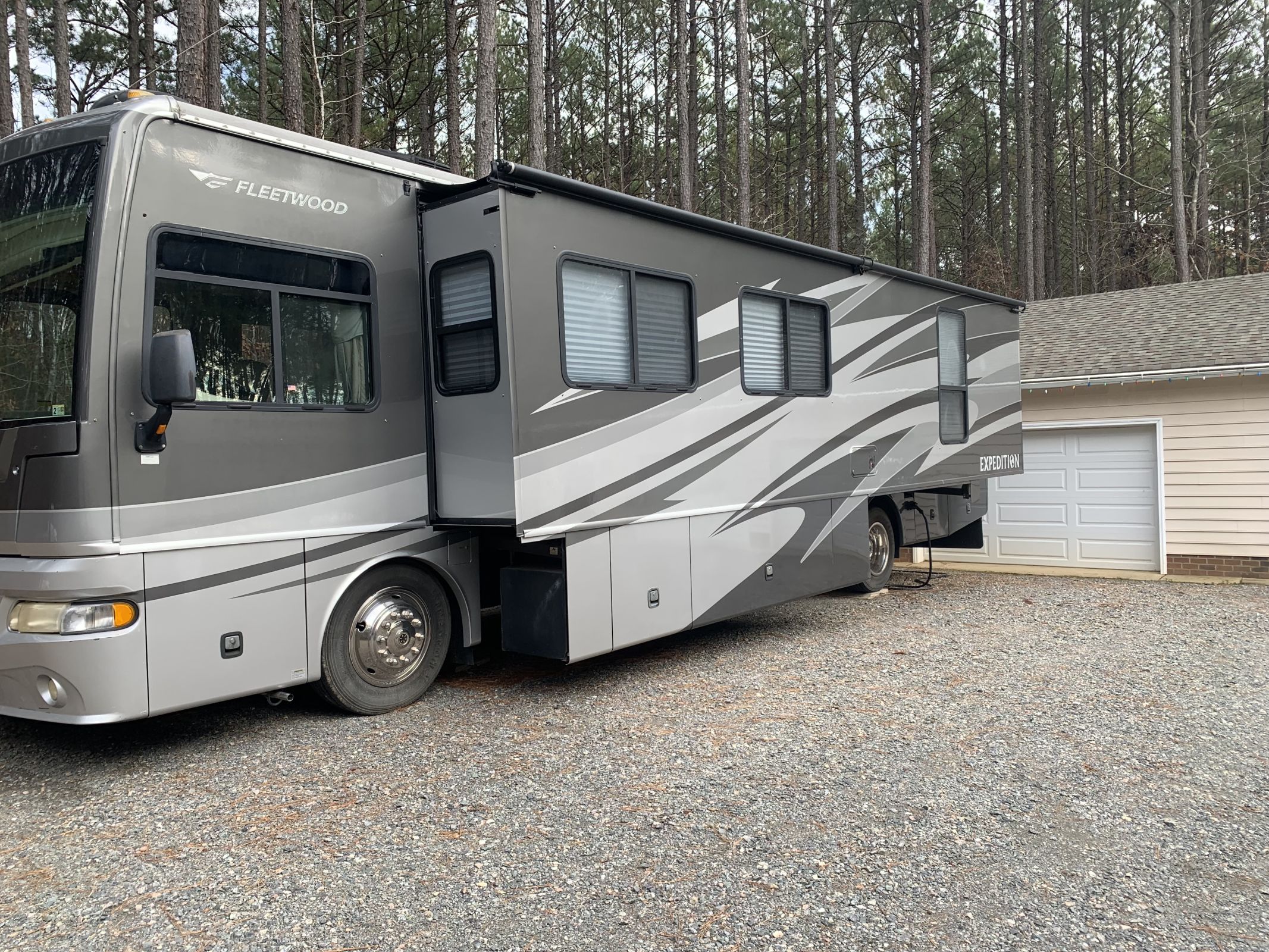 2007 Fleetwood Expedition 38V - National Vehicle