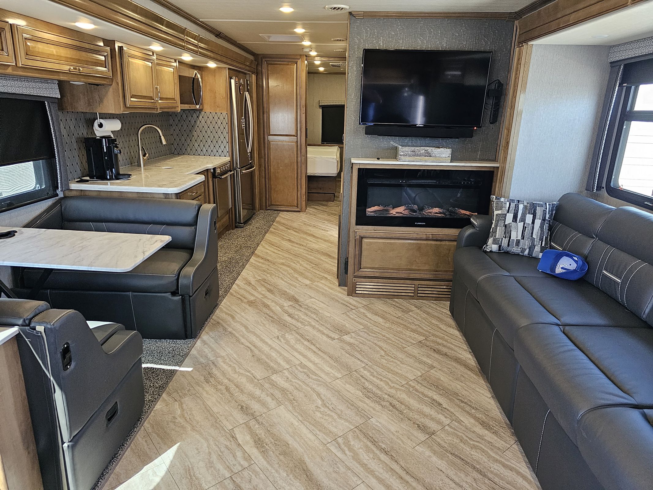 2021 Holiday Rambler Vacationer 35P - National Vehicle
