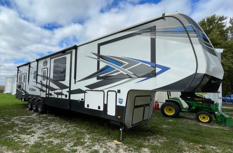 2021 Keystone Fuzion 429 - National Vehicle