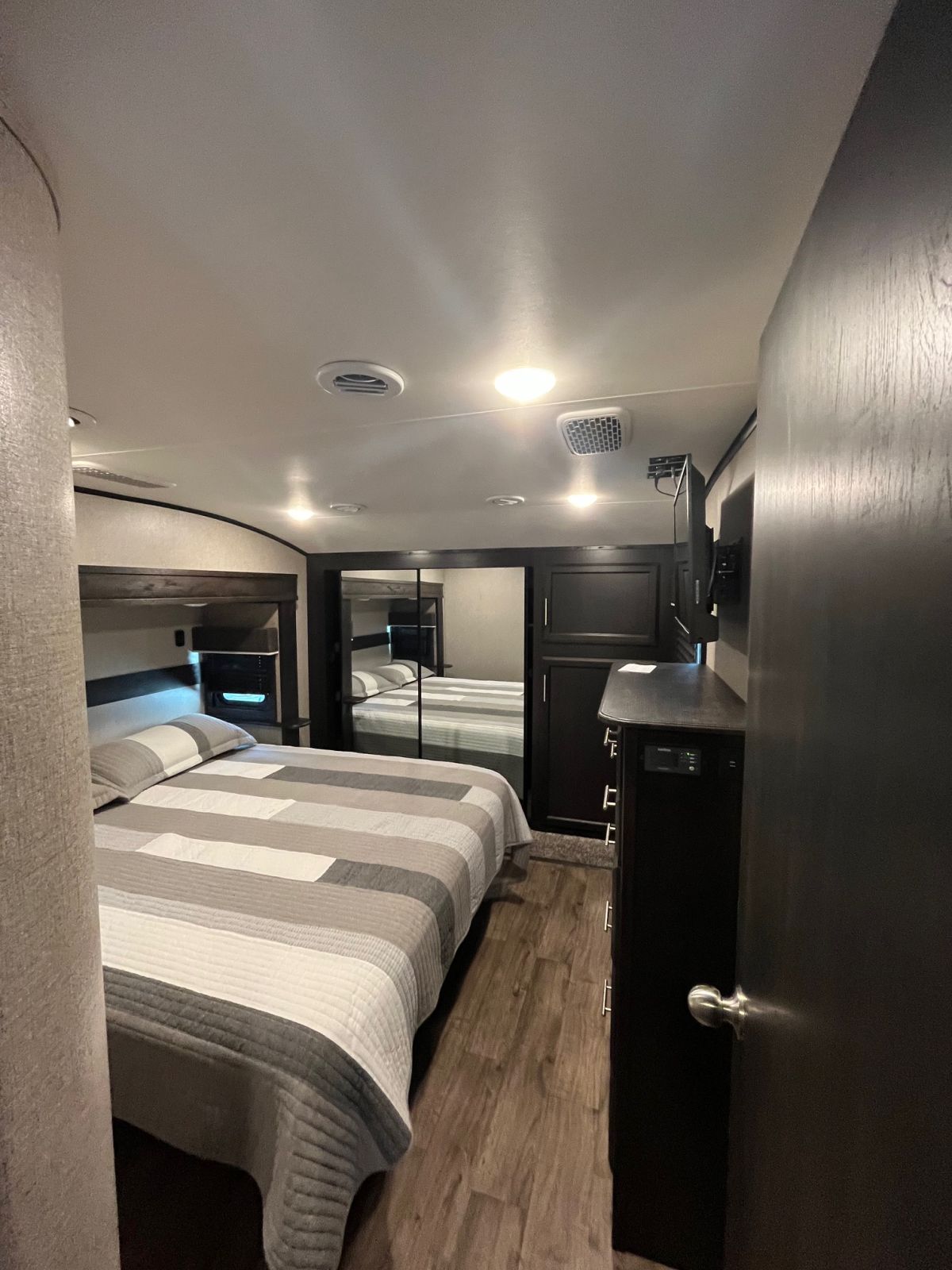 2021 Jayco Eagle 355MBQS - National Vehicle