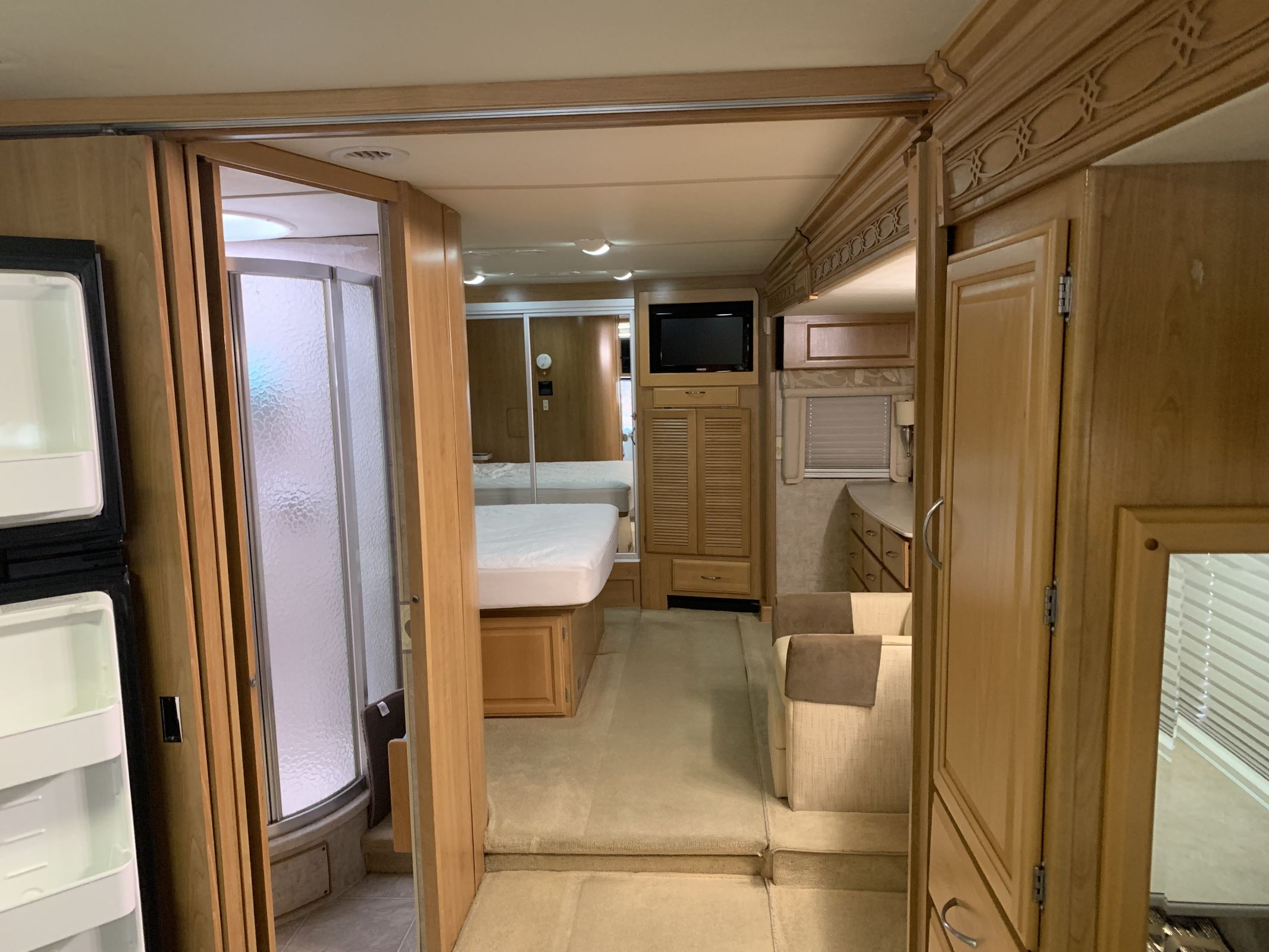 2007 Fleetwood Expedition 38V - National Vehicle