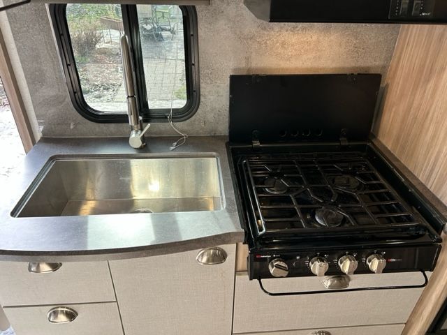 2021 Winnebago Micro Minnie 2108DS - National Vehicle