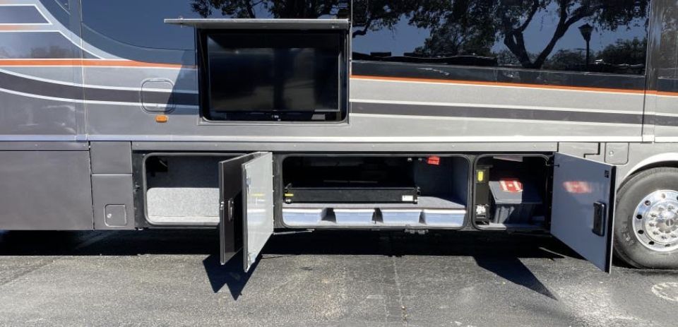 2017 Winnebago Grand Tour 45RL - National Vehicle