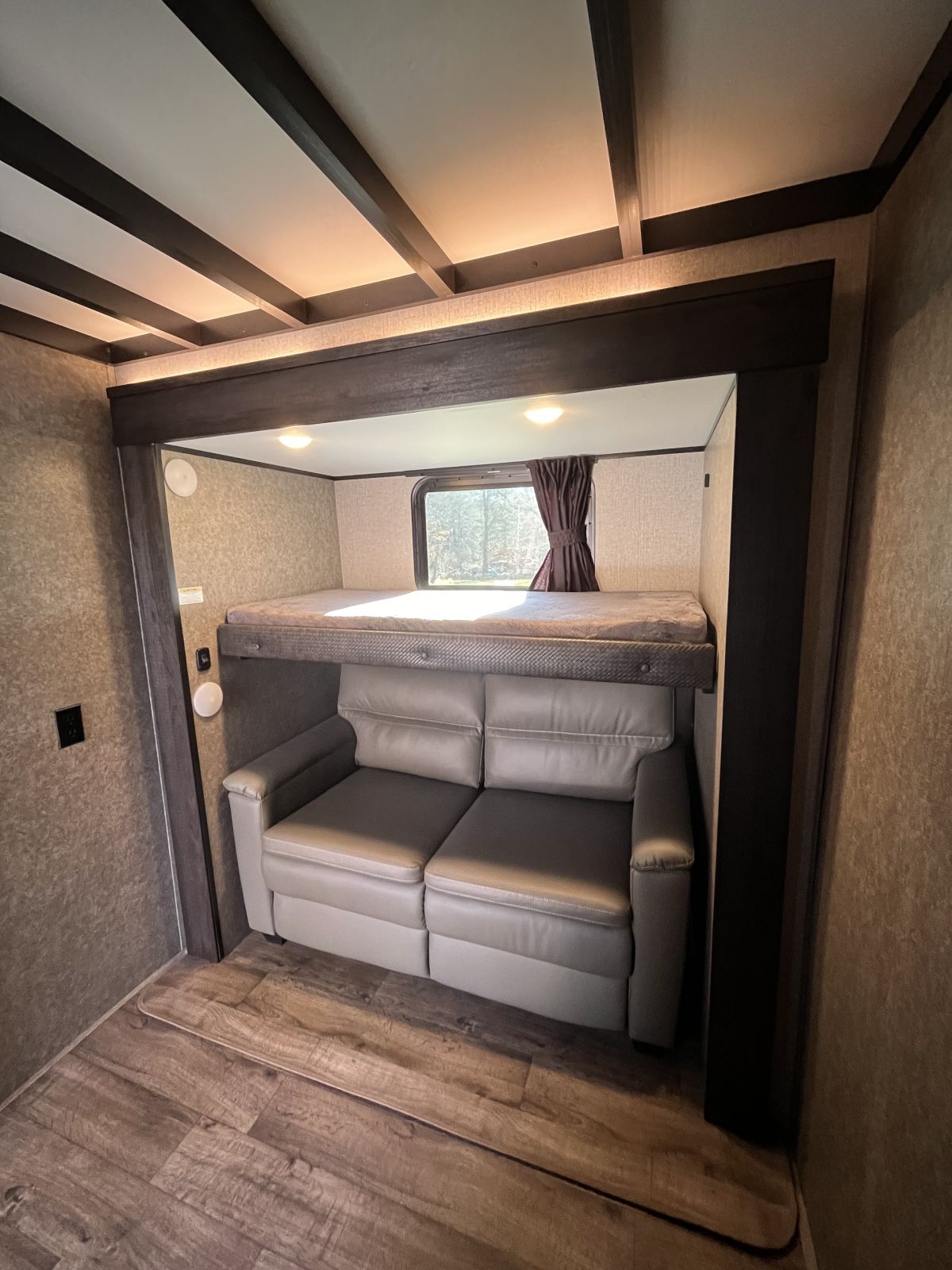 2021 Jayco Eagle 355MBQS - National Vehicle
