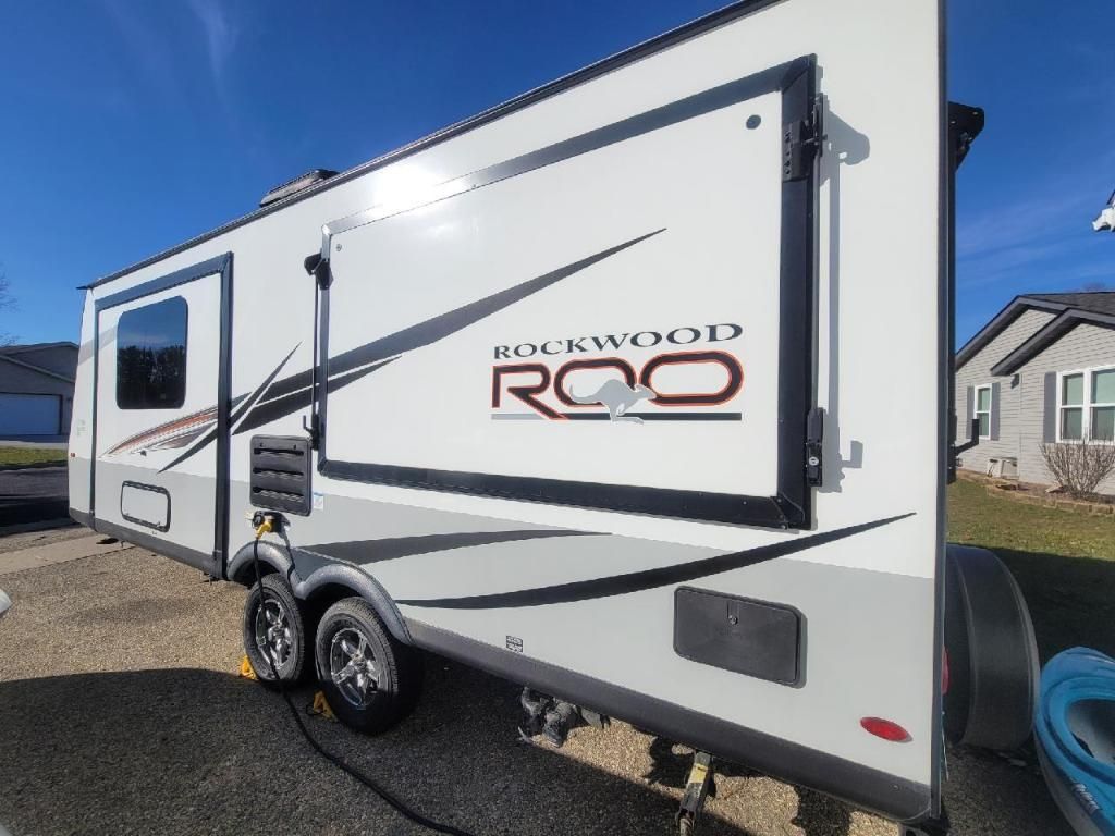 Rockwood Roo 233s For Sale