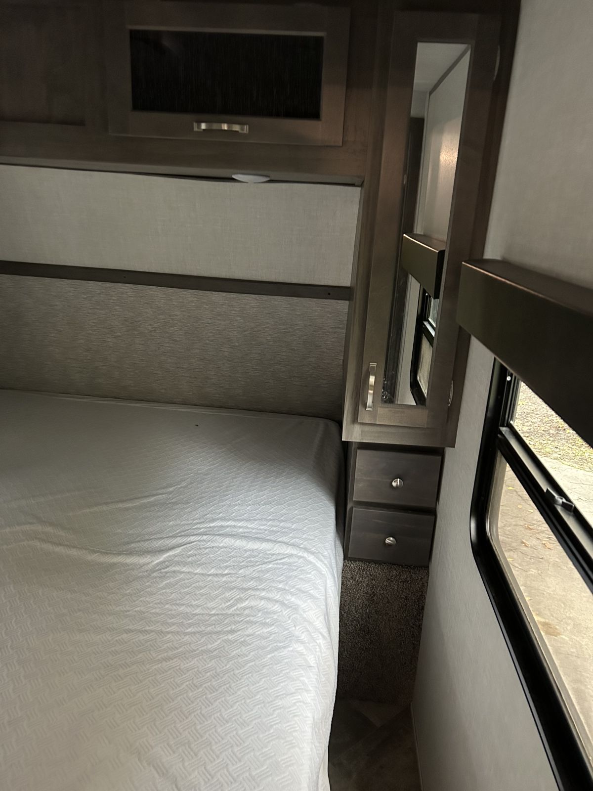 2021 East to West Alta 2810KIK National Vehicle