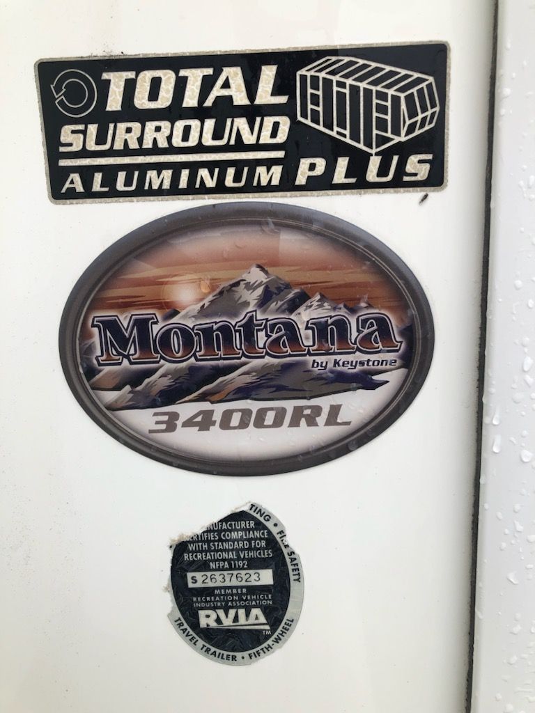 2011 Keystone Montana Hickory 3400RL National Vehicle